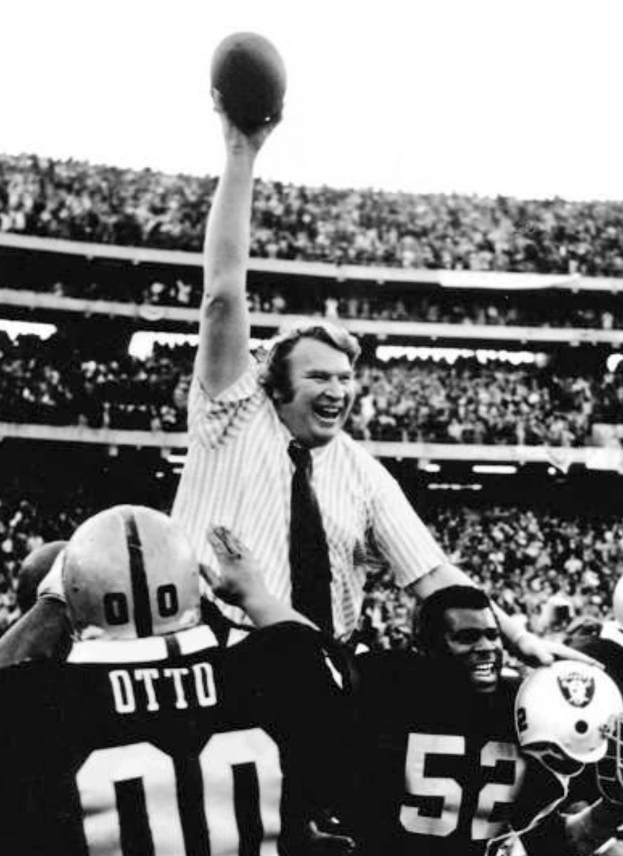 JustAntBaby's tweet photo. #ForMadden @Raiders https://t.co/BmkvNCJjVZ