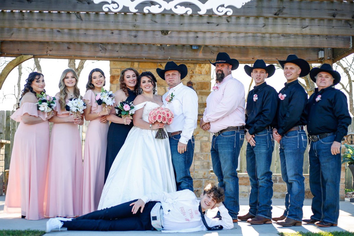 DestinySkye34's tweet photo. Holy shit. I got married😂💗 https://t.co/je1iJbWmnF