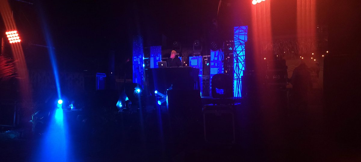 DcAudiovisuale2's tweet photo. En El Lago para Año Nuevo y con ganas de sandunguear? Despedimos el año con El Sandungueo y esta señora fiesta! 
Demphra Willa de La Factoría 
DJ CSR 
Dj Kenny 
F.U.B.U. (Javier Varela)
The Beach - Selina
#selina #selinaatitlan #selinathenomad #selinalife #lagoatitlan #atitlan https://t.co/G1xM8z3o73