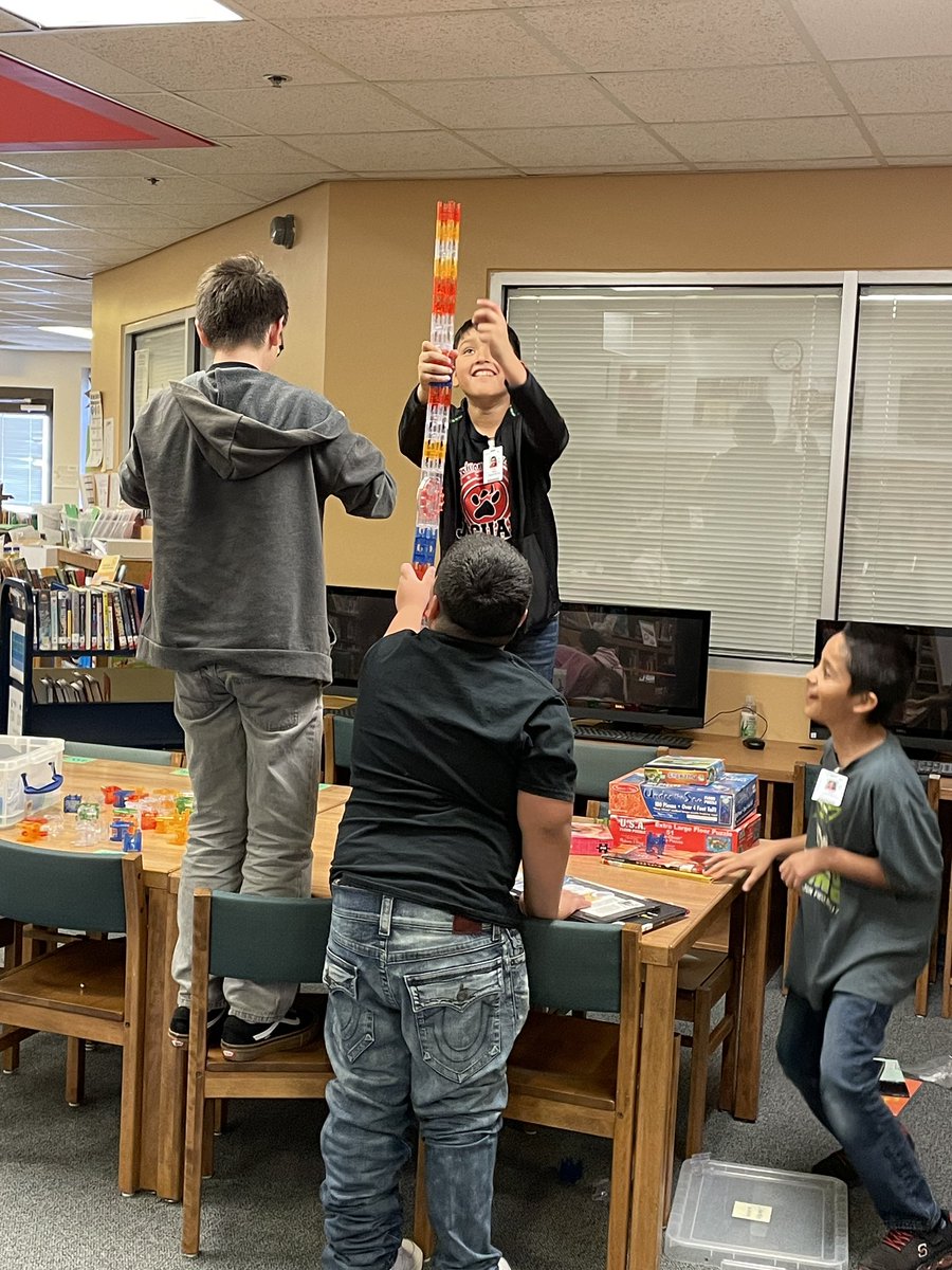 WallarooLibrary's tweet photo. Love having kids use our makerspace materials again! @MsValles90 @sdlong90 @Leader4Johnston @MGomez2k2 @KathyGYoung https://t.co/OJ2afpztcE