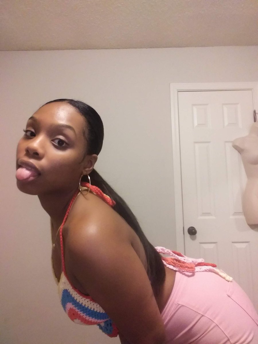 chantelunique's tweet photo. Is it giving #summer baddie? 🥰 https://t.co/gr86fQpr86