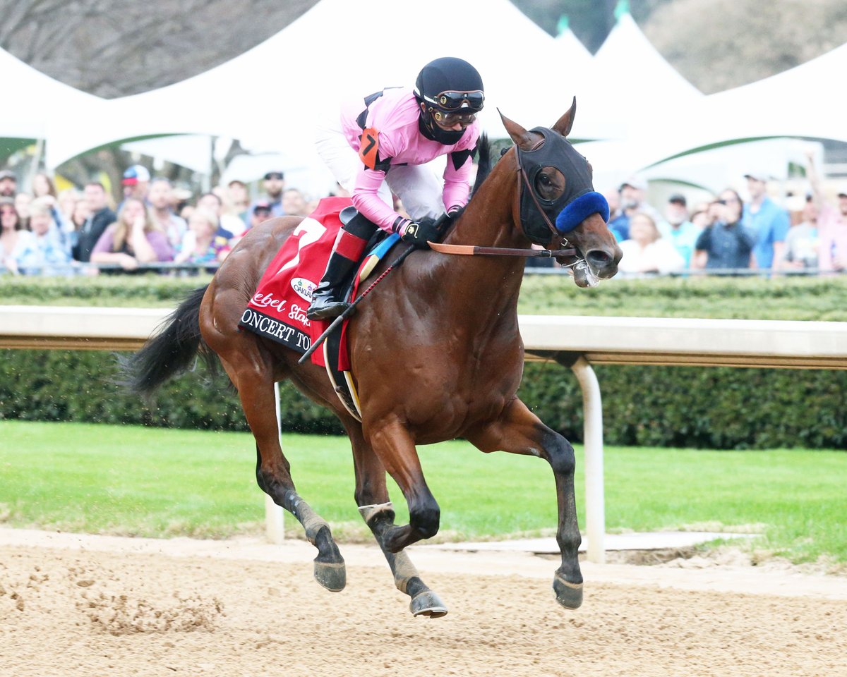 Eclipse Award-winning trainer B. Cox & nationally prominent owners Gary & Mary were opponents on Oaklawn’s '21 Road to the KY Derby. But several months after the meeting ended in May, they began collaborating & already have 2 victories together this Meet. ow.ly/BtXm50Hvmhl