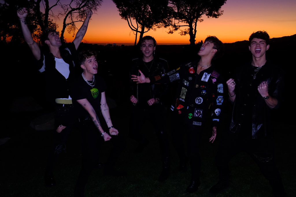 whydontwemusic's tweet image. happy birthday tgtatbo 🤍