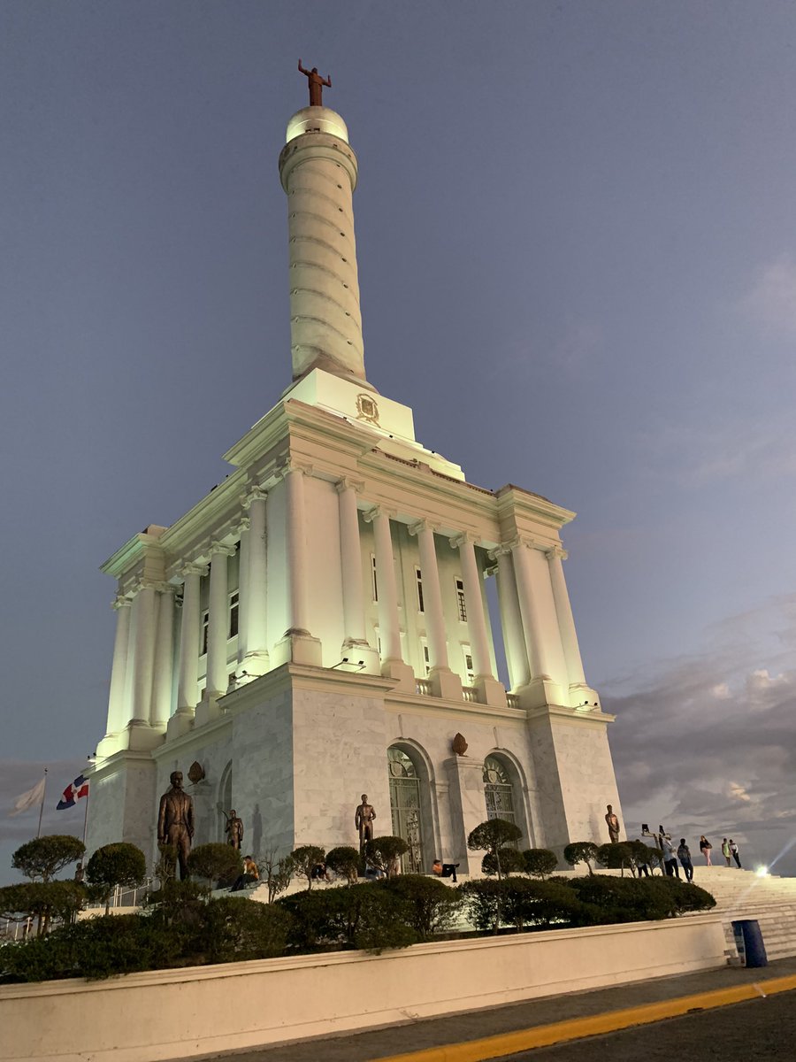 PixelSmileMC's tweet photo. Saturday fact! 

The Monumento a los Héroes de la Restauración is a monument in the city of Santiago de los Caballeros in the Dominican Republic. It is the highest building on the city and also serves a museum dedicated to those who fought in the Restoration war! https://t.co/Ka8LwFLuSp