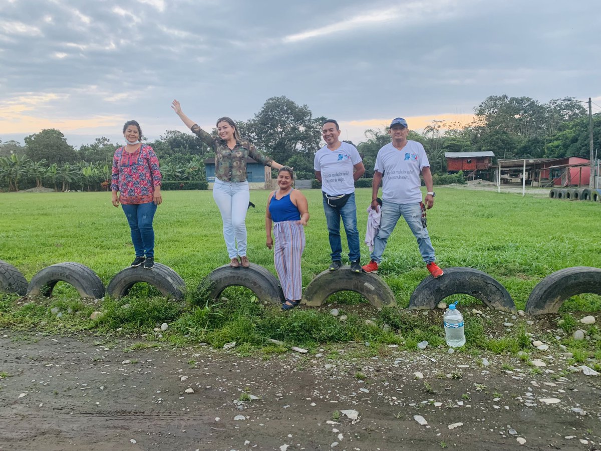 PaolaMaciasRC's tweet photo. 📍Fruta de Pan de Chila | El campo, la naturaleza nos motiva, nos nutre y nos llena de mucha energía #Elairedenuestroscampos #gentehumilde #GenteExtraordinaria #GenteTrabajadora https://t.co/flrNmqwxAZ