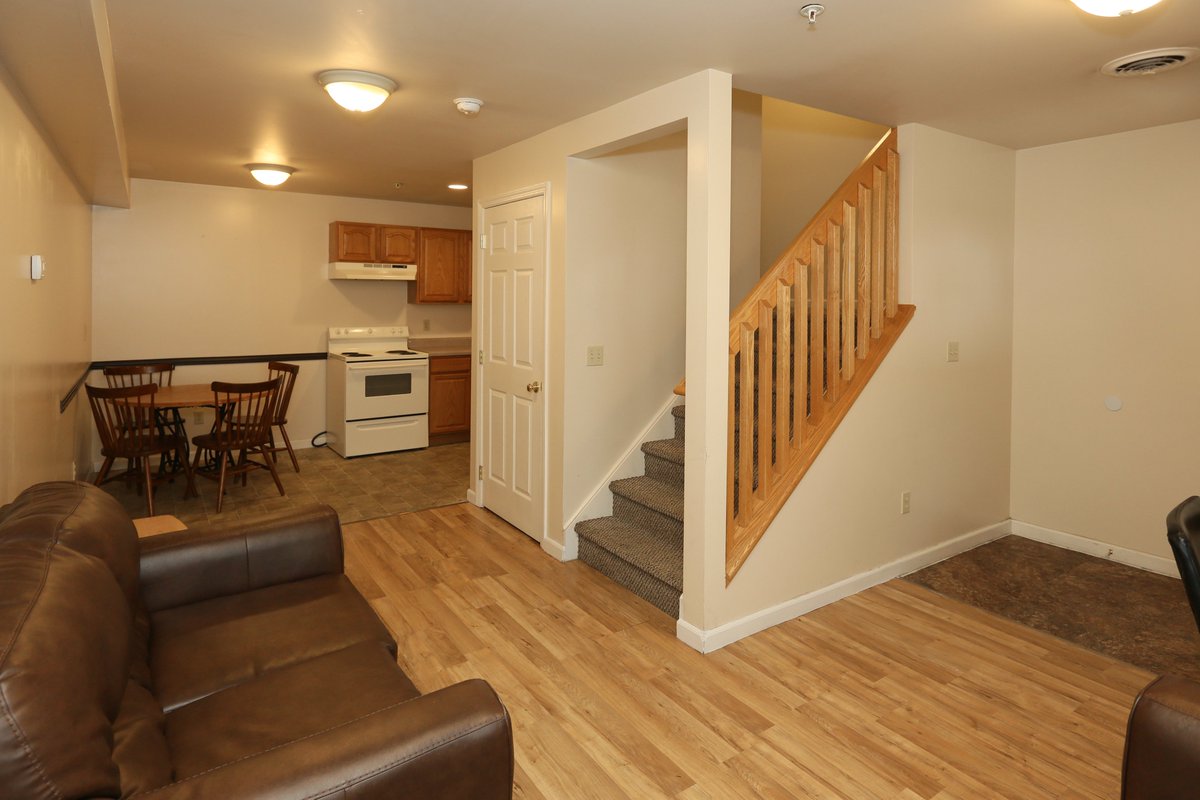 PhillySquare's tweet photo. If you're ready for a fresh start when it comes to your living situation, it’s time to set up a tour with #phillysquare. We offer in person and virtual tours, click the link below to set up yours today!  

https://t.co/UUnFQlYzdi https://t.co/v6hfCczZjZ