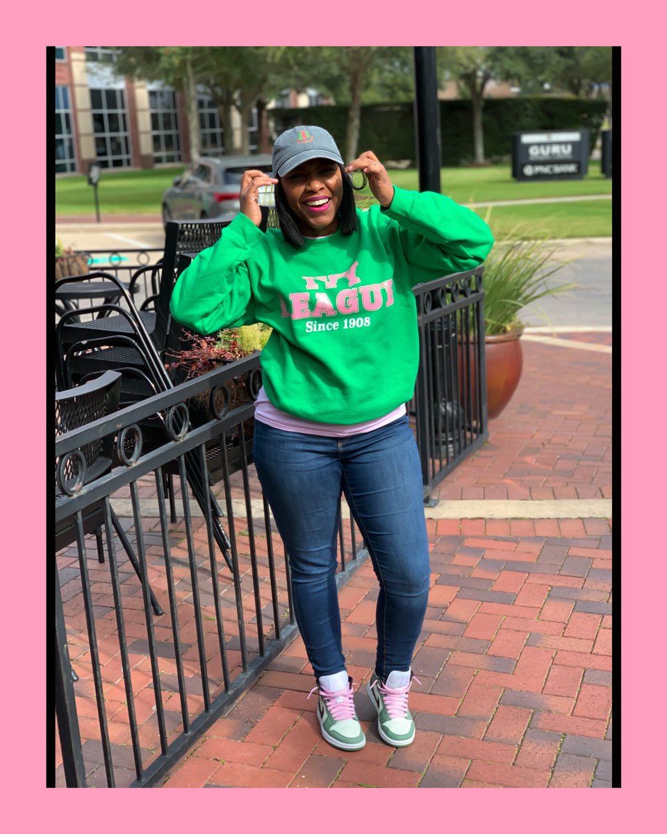 E_Bennett4's tweet image. Happy Founders’ Day to the women of Alpha Kappa Alpha Sorority, Inc. and a special ear-piercing skeeeee-weeeee to the ladies of EtaEp who came before me, came with me, and after me! #EtaEpsilon #QuadSquad #Fall03 #IvyLeague
