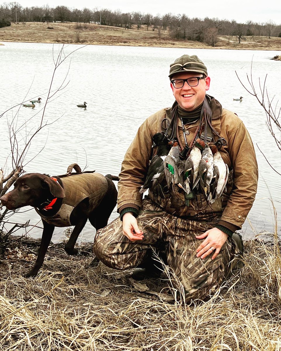 lokosh_saya's tweet image. #pudelpointers are equal parts #huntingmachine and #clown. My buddy Tweedy is named after @JeffTweedy, who is neither hunting machine nor clown but #rocknrollgod. #pudelpointersofinstagram #pudelpointer #versatilehuntingdog #navhda #hunthunthunt #hunttherez #chikashsharez