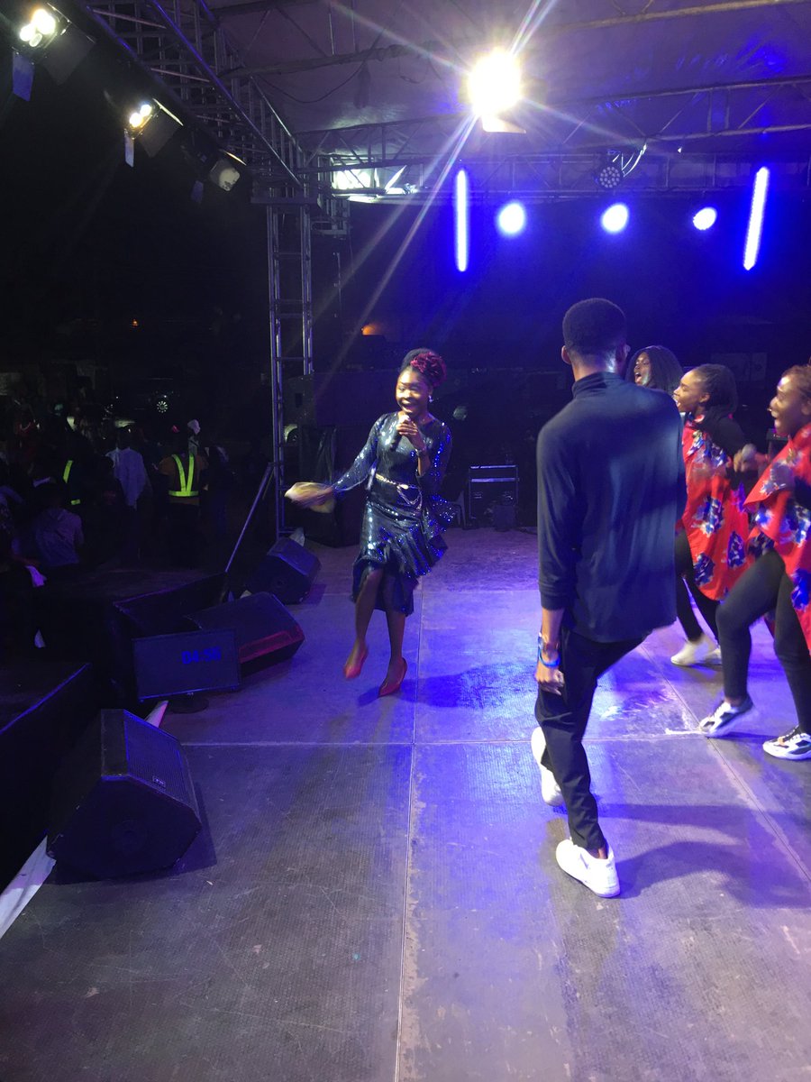 NORTHHILLMUSIC2's tweet photo. Whenever the name of JESUS is being mentioned demons bow...
Nations rise to praise him. 🧎🧎🧎

@EvaPraise10 God's own child giving the Lord maximum praise. 🙌🏾🙌🏾

🤸🤸🤸
#NorthHillMusicEnt #YouAreGood #TheThrone #OKaka #OkakaVideo #Miracle #NaturalLove #MiracleVideo #World https://t.co/VeiiIQMrQV