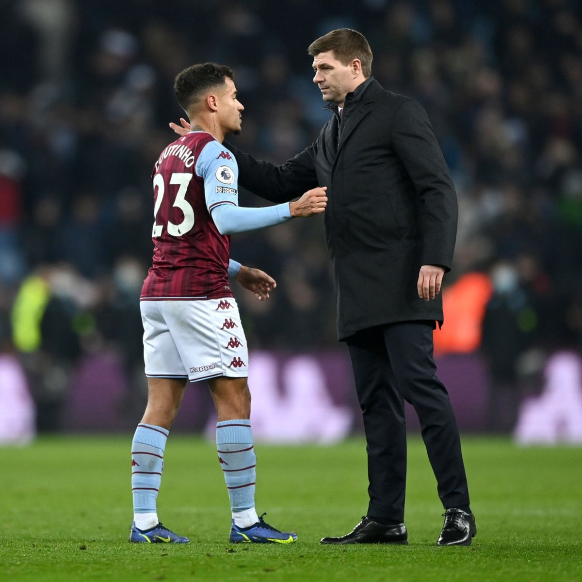 InvictosSomos's tweet photo. Steven Gerrard confió, Philippe Coutinho respondió. INICIO SOÑADO. https://t.co/xQ2MqTke5j