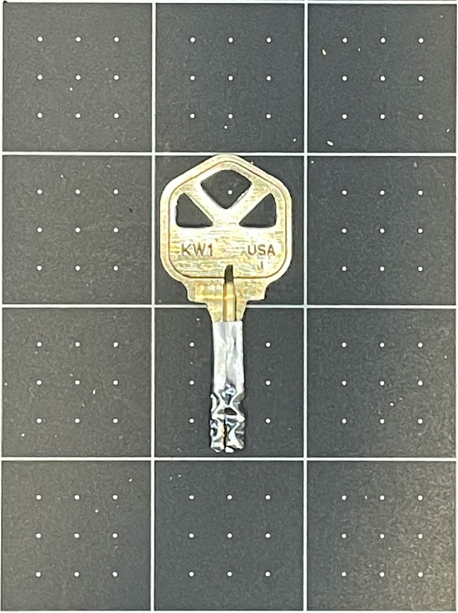 Rotating Disc - Foil Attack instagram.com/p/CYwwP-Npq7m/