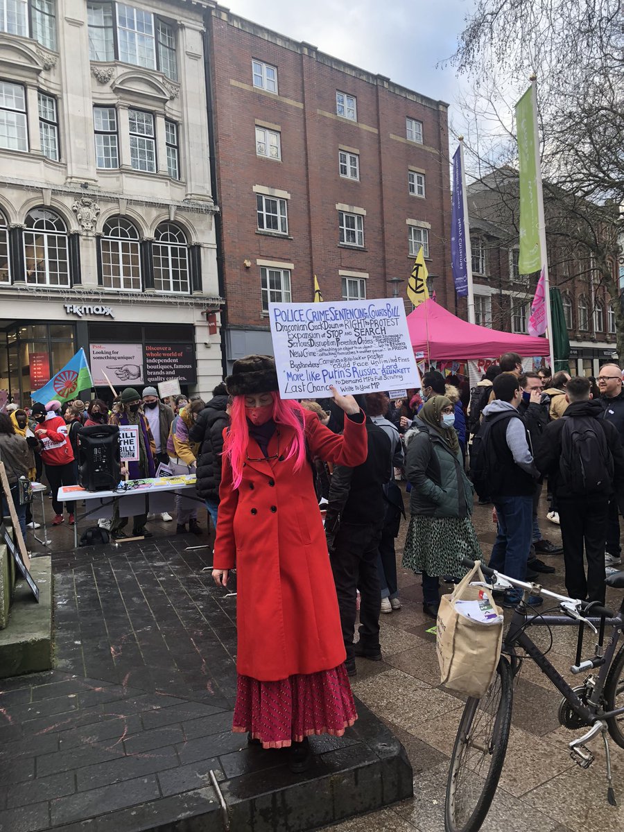 ItRecks's tweet photo. Good work Citizens 🦖 #KillTheBill #CARDIFF #ToriesDevoidOfShame #JohnsonOut #ProtestIsNotACrime #ProtestIsNoisy #ProtestIsOurRight https://t.co/KGeZKMRcvV