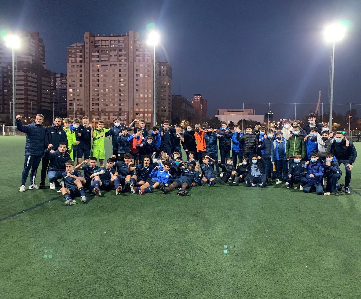 atleticamistat's tweet photo. Infantil A 1-0 Club Costa City 

Los #azules de @pabloperis8 @ivangt7 y @PepePrieto20 cumplen el objetivo de la permanencia en categoría Autonómica en la primera fase de la Liga. 

Queda por delante una segunda fase de grandes partidos para competir y disfrutar. 💙 https://t.co/O2stP5rrDs