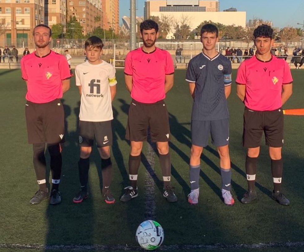atleticamistat's tweet photo. Infantil A 1-0 Club Costa City 

Los #azules de @pabloperis8 @ivangt7 y @PepePrieto20 cumplen el objetivo de la permanencia en categoría Autonómica en la primera fase de la Liga. 

Queda por delante una segunda fase de grandes partidos para competir y disfrutar. 💙 https://t.co/O2stP5rrDs