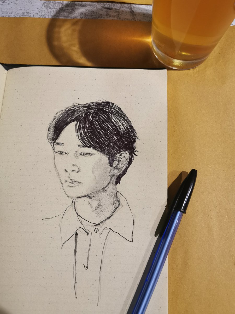 BF_artist's tweet photo. Onew Fan Art
#샤이니 #오뉴 #SHINeeWorld #SHINeefanart #ONEW #leejinki #jinki #onewfanart #KPOP #sketch #drawing #portrait https://t.co/xkatPjMhMp
