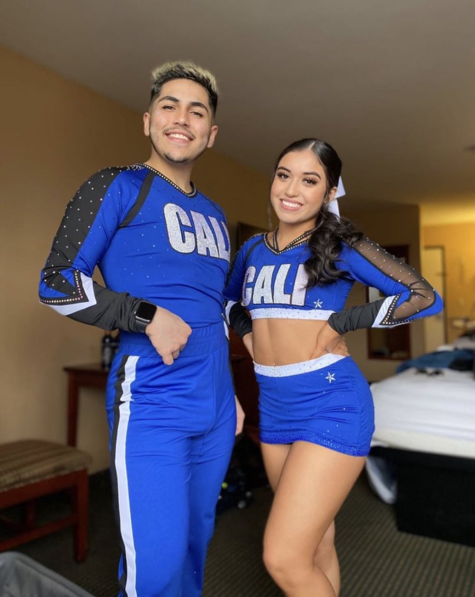 retiredcheerr's tweet photo. smoed back in blue, the world is healing https://t.co/rDeFHUWWRk