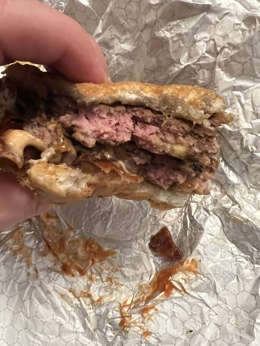 Chadudeee's tweet photo. @Wendys When did you start serving your burgers rare!? https://t.co/5G0w0cjEQ7
