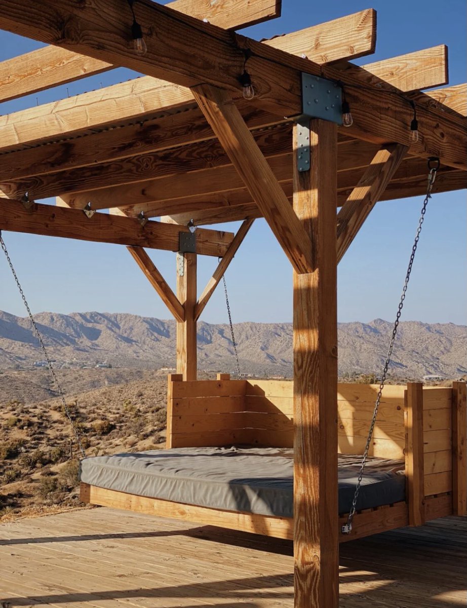 BettyJohnson_e's tweet photo. The most beautiful accommodation in Joshua Ttee Desert https://t.co/N7QcRwmnyZ