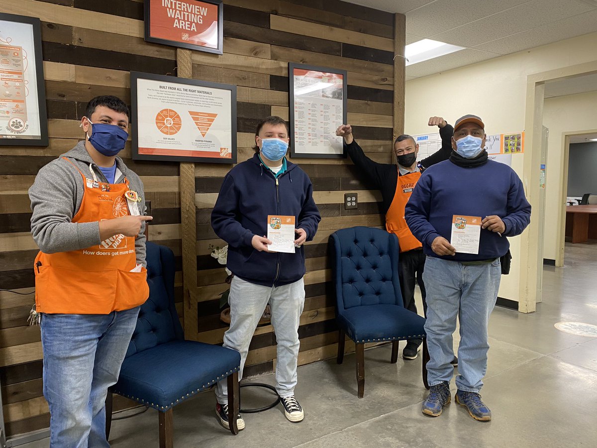 Thank you so much to Jacob and Charlie. Great team effort making  safety a priority! We appreciate all that you do! 🤗 @Fuerstenberg15 <a href="/krys_ann88/">Krystal Mora</a> <a href="/Danny_Houze/">Danny Houze</a> @OscarM_8523 <a href="/Dalton8523/">Dalton8523</a> @DavidF_8523 @JeanMed_8523 @_Nanaa21