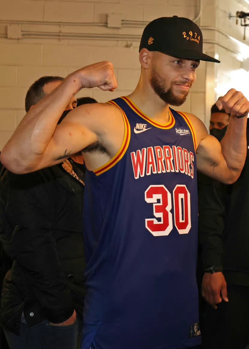 _yike_z's tweet photo. Today’s voting~🗳
#StephenCurry /#NBAAllStar https://t.co/cbsnb6BMfU