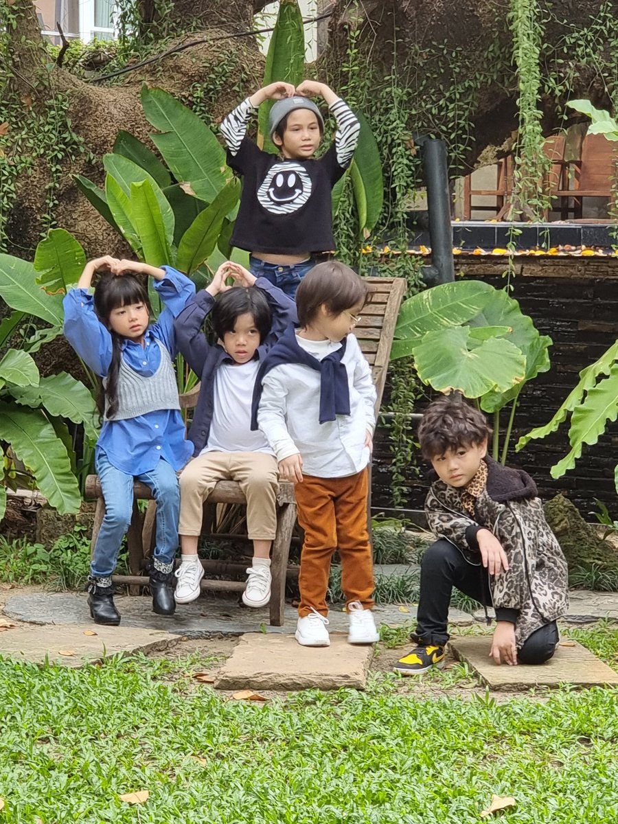kuma_kumakung's tweet photo. แก๊งค์F4จิ๋ว กว่าจะได้แต่ละรูป
#F4ThailandEP4 #F4Thailand #F4Thyme #F4Kavin #F4Ren #F4MJ #F4Mira #bbrigthvc #Nani #dew_jsu #winmetawin #kumakung 
@ThirdSarush @bbrightvc https://t.co/uXncutdyCz