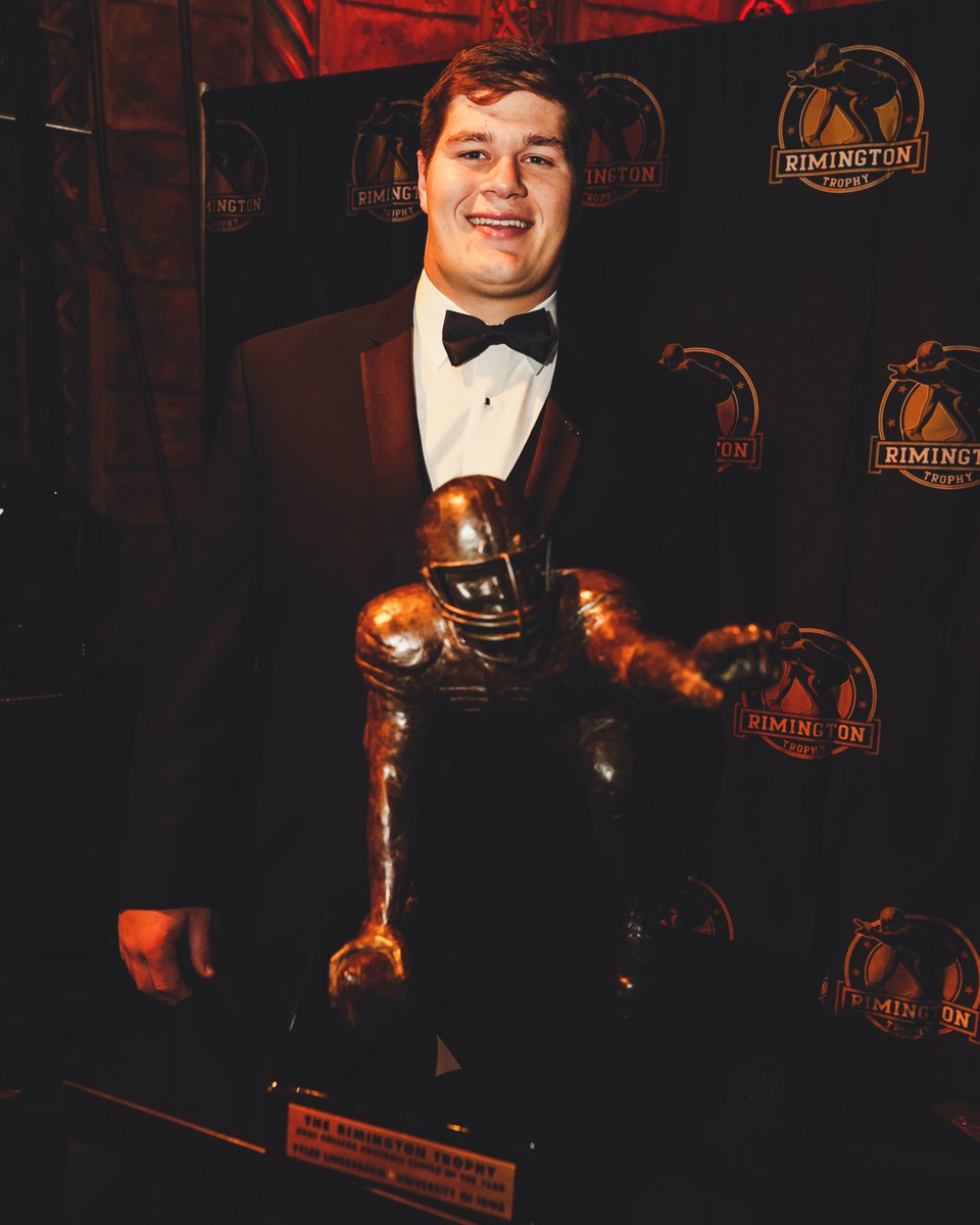 Tyler Linderbaum is spending his Saturday evening in Lincoln, Neb., where he will officially receive the <a href="/rimingtontrophy/">Rimington Trophy</a> as the nation's best center.

#Hawkeyes