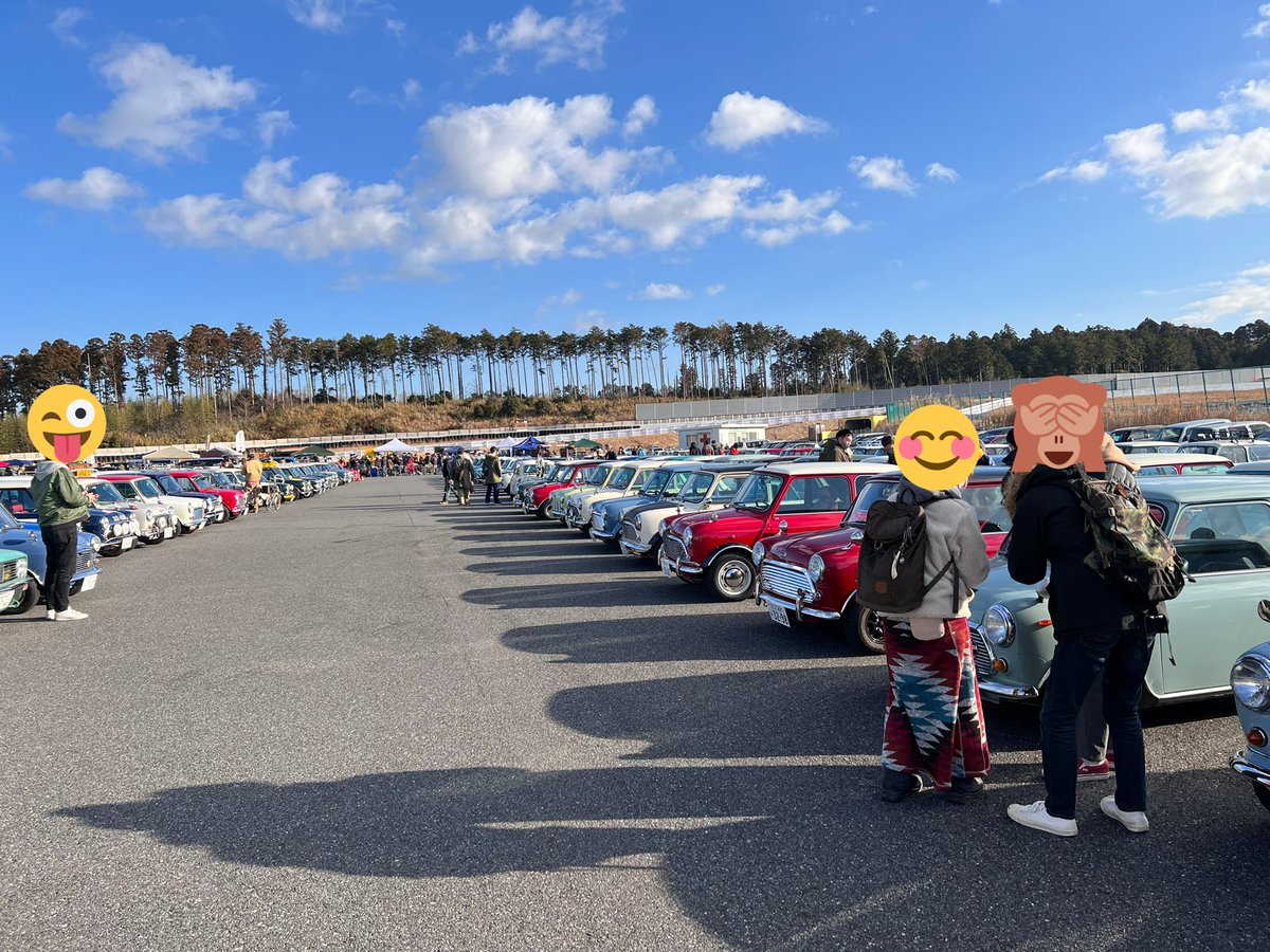 Lifelong_mini's tweet photo. New Year Meeting in Forest-raceway(NYMF 2022)に来てます。

皆さんのmini愛、半端ない😍です。

見てるだけて楽しい♡
そしてフリマで散財してしまいました💸

 #クラシックミニ
 #ローバーミニ
 #NYMF
 #ミニ https://t.co/5X7DSfGdzQ