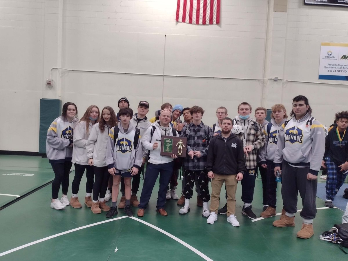CoachSlambert's tweet photo. 1st place team finish at the Sycamore Invitational @WrestlinMonroe @HornetsInGame https://t.co/Q22firoagU