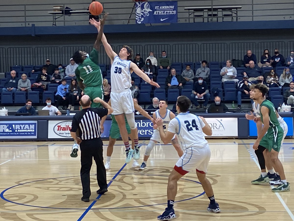 SAUPresNovak's tweet photo. A lot of bees 🐝 in action today! Fun watching @SAUWBB win their 19th game, our impressive @SAUTFXC compete and the @SAUMensHoops fighting for the W! @SAUBEES https://t.co/6iBZGKbNeU