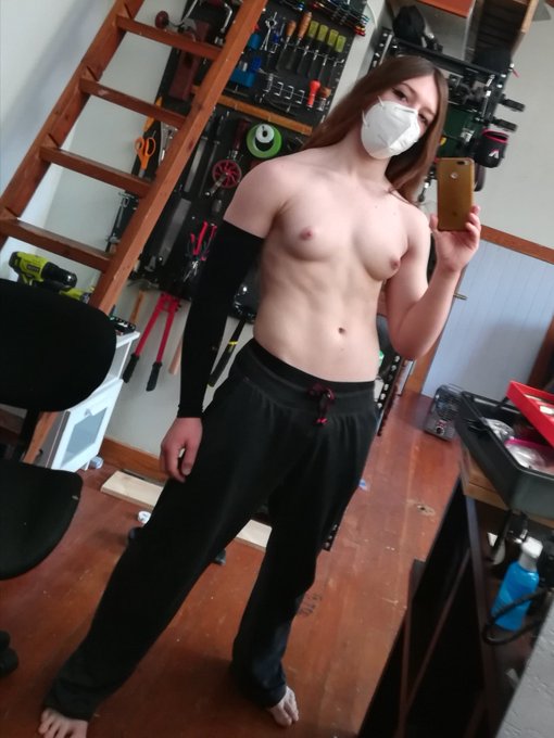 the look today is powerful https://t.co/3yDRup0CKz