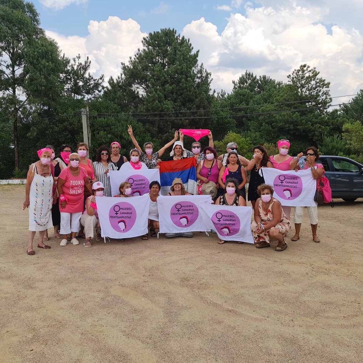 CanariasFa's tweet photo. Lanzamiento 10 localidades, 135 artículos. 
Hoy estuvimos en el Obelisco de Salinas ✊🏻💜 https://t.co/64ItQcmdDz