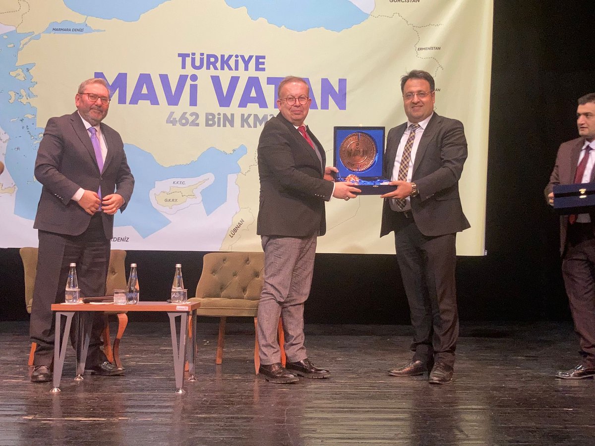 Denizlerimizdeki misakı milli MAVİ VATAN söyleşimiz Büyük bir coşkuyla ve ilgiyle izlendi. Bizleri onurlandıran, bilgileri ile bizleri aydınlatan Müstafi TümAmiral Doç.Dr. Cihat YAYCI ve usta Gazeteci yazar Ardan ZENTÜRK’e sonsuz teşekkür ediyorum. <a href="/ardanzenturk/">Ardan Zentürk</a> <a href="/turkdegs/">TÜRK DEGS / TURK MAGS</a>