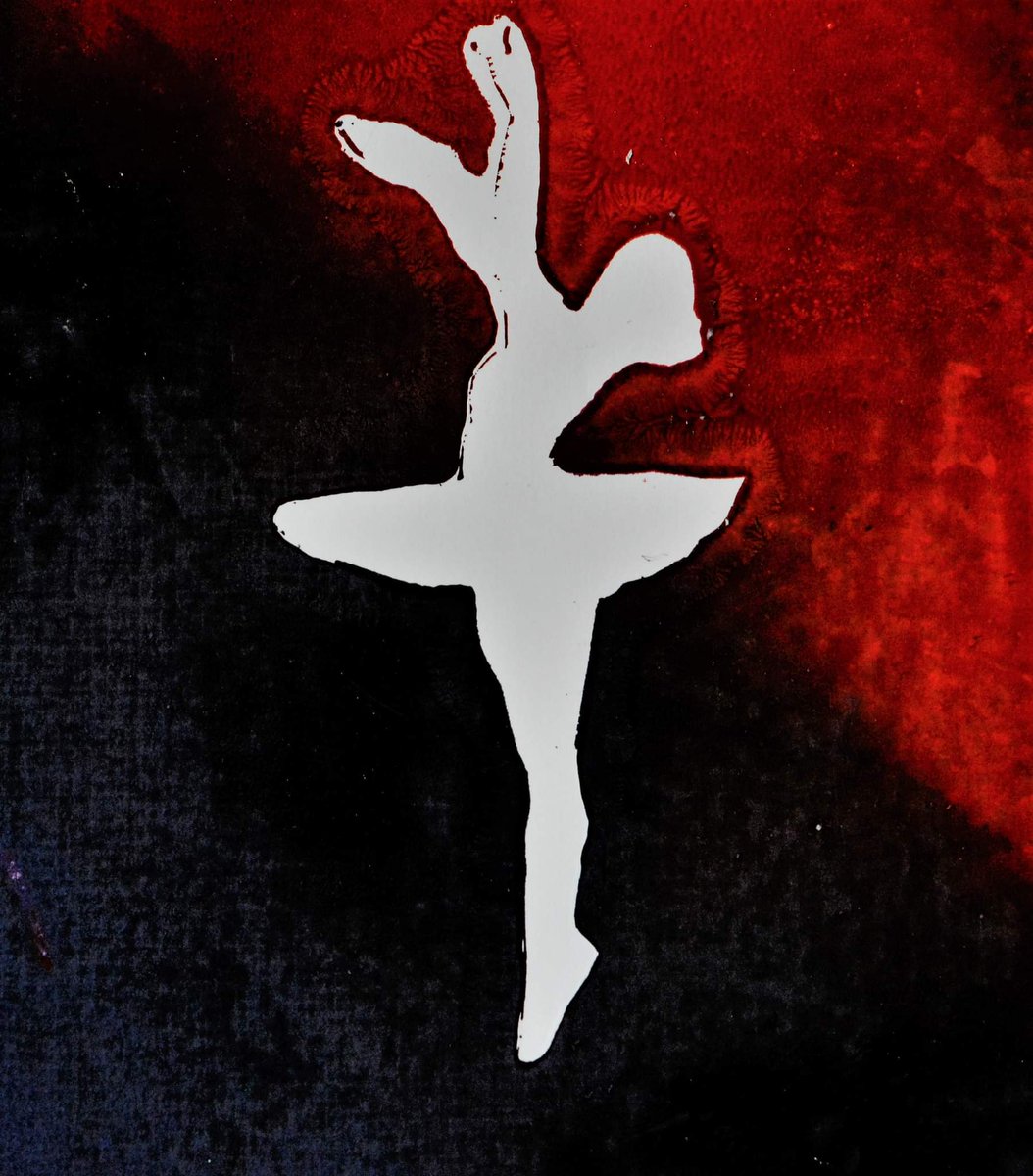Ambreenliaqat_7's tweet photo. Don't hold her so tightly, her soul dances freely to a melody only she can hear.🌼
#Ambreen'sArt
#soul#dance https://t.co/afEHzhlvT6