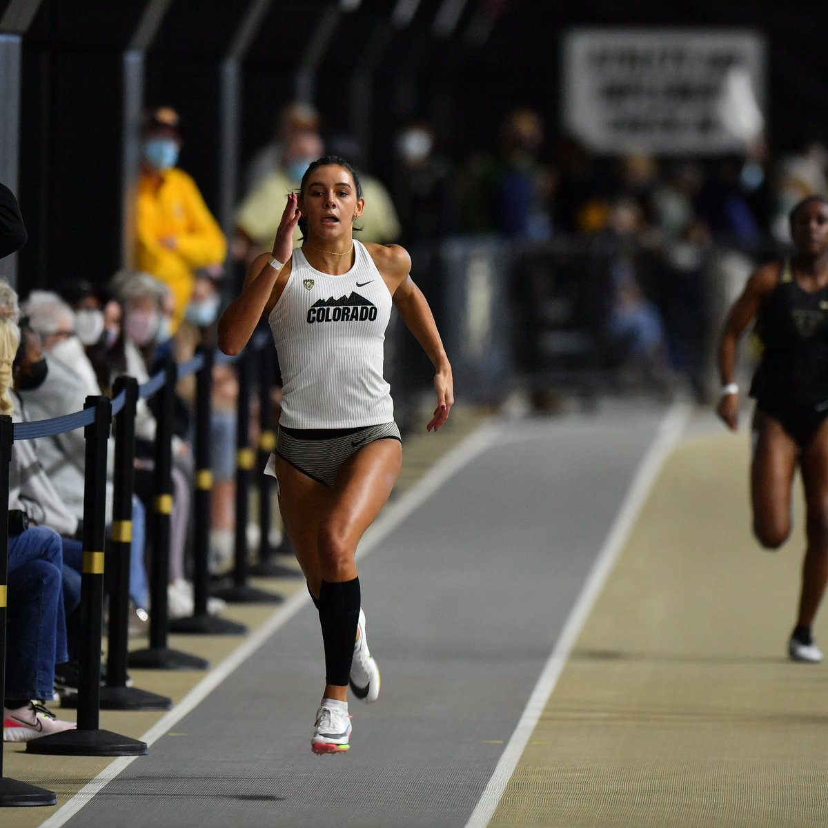 burke400h's tweet photo. The freshman came back and split 53.26 on the relay too!! RT @CUBuffsTrack: Another crazy first CU career race with Emma Pollak moving to third in CU history in the women's indoor 200 (24.06)! #GoBuffs https://t.co/t4zCoxrJVf