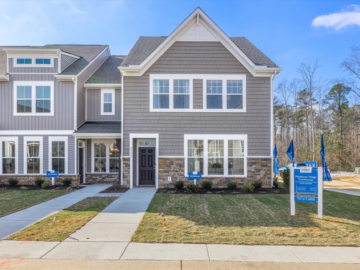 ReneScott13's tweet photo. #RVA #newconstruction #townhouse #realestatephotographer #newkent https://t.co/7Gfmxvu4nO
