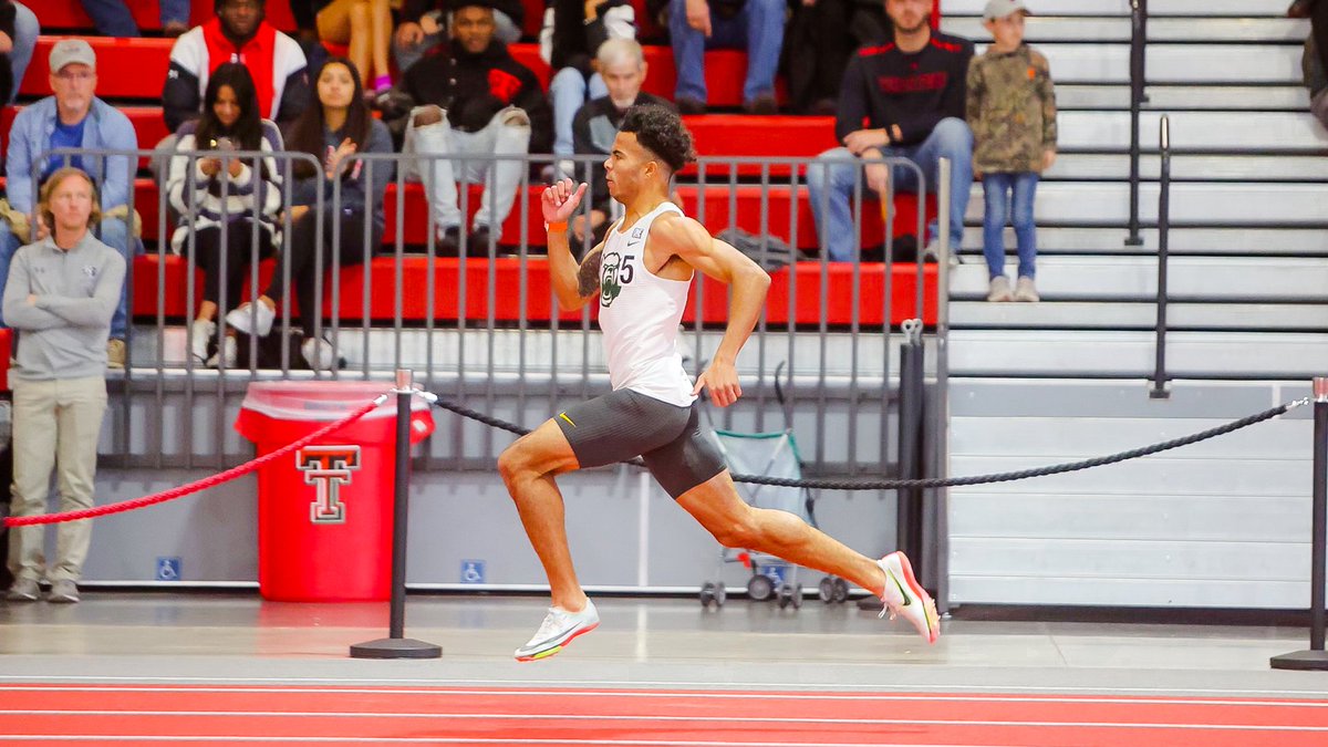 BaylorTrack's tweet photo. No. 1 at the Corky Classic &amp; currently 𝗡𝗼. 𝟭 𝗶𝗻 𝘁𝗵𝗲 𝗻𝗮𝘁𝗶𝗼𝗻.

@mxrkez, 20.83 in the 200m.

#SicEm 🐻 https://t.co/QGwj1AD4kP