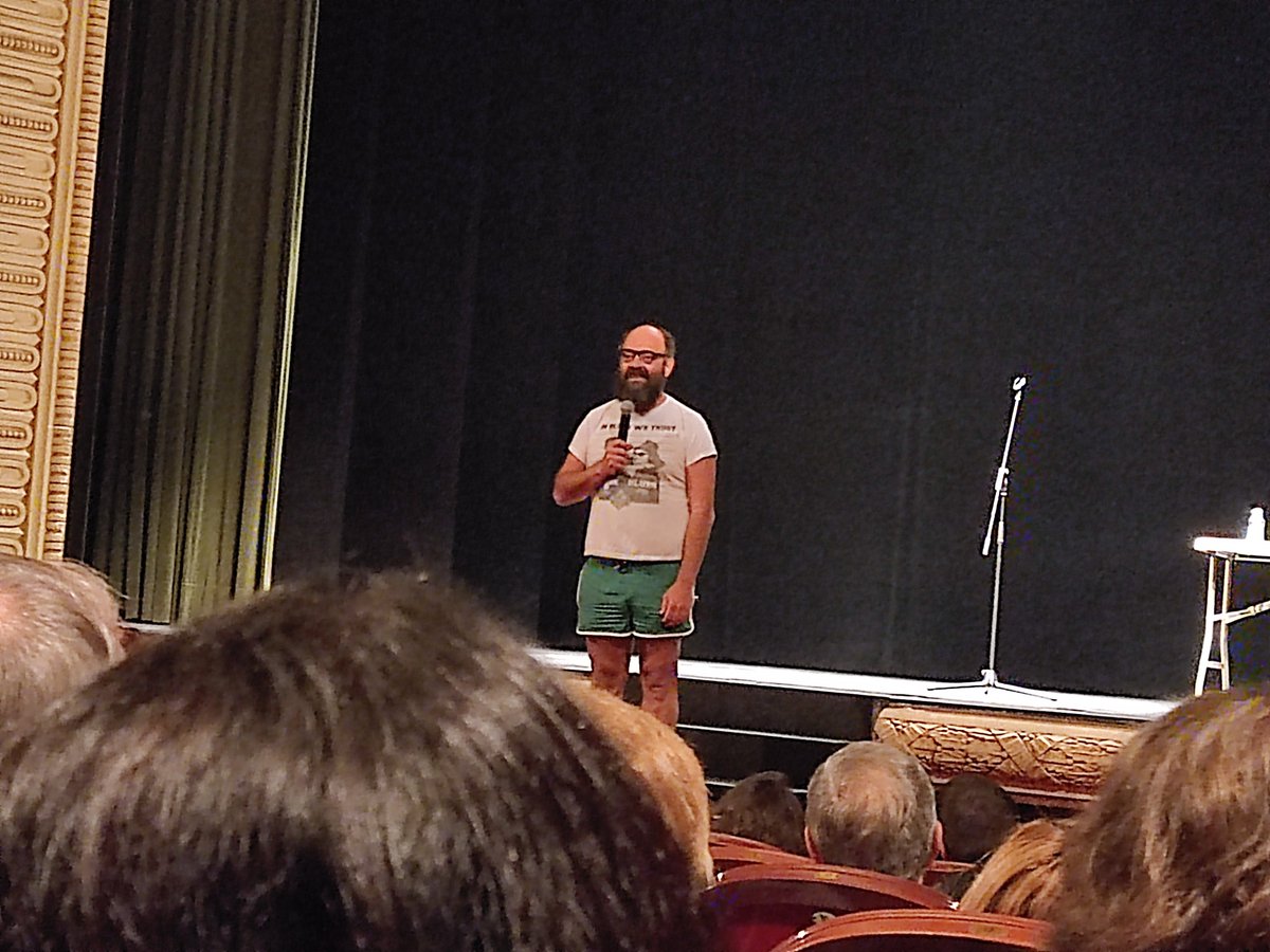 dpmiralles's tweet photo. Hoy desde el fango con @IgnatiusFarray , hemos estado juntos en #granteatro #Elche
@julianivanjuli ha hecho una gran presentación de #MagmaComedy https://t.co/xnWHXVknCm