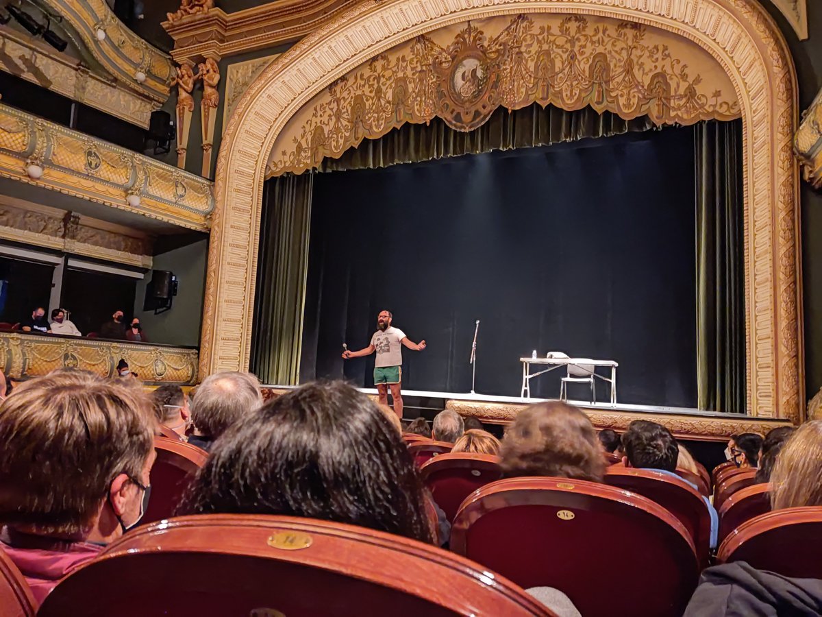dpmiralles's tweet photo. Hoy desde el fango con @IgnatiusFarray , hemos estado juntos en #granteatro #Elche
@julianivanjuli ha hecho una gran presentación de #MagmaComedy https://t.co/xnWHXVknCm