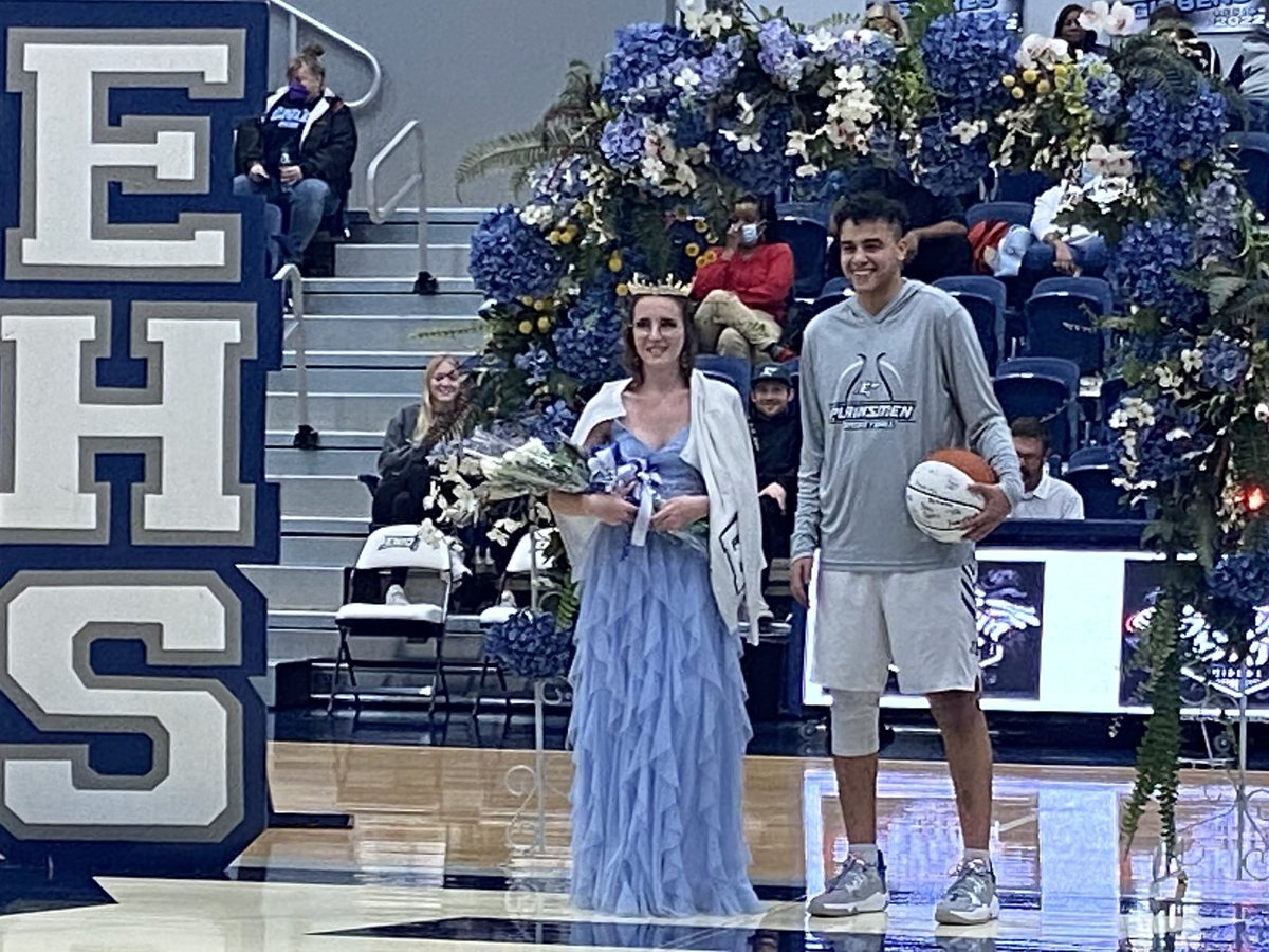 2022Oklahoma's tweet photo. Congratulations Taye Sullivan on being Enid High Schools 2022 Homecoming King! Awesome individual on and off the court! @Ok_Wolfpack @TayeSullivan @NXTPROHoopsOK @KotaBlickyUh @RL_Hoops @PrepHoopsOK @OkieBall_1 @OKRecruits @OKHoopsReport https://t.co/7n7QfNTxLY