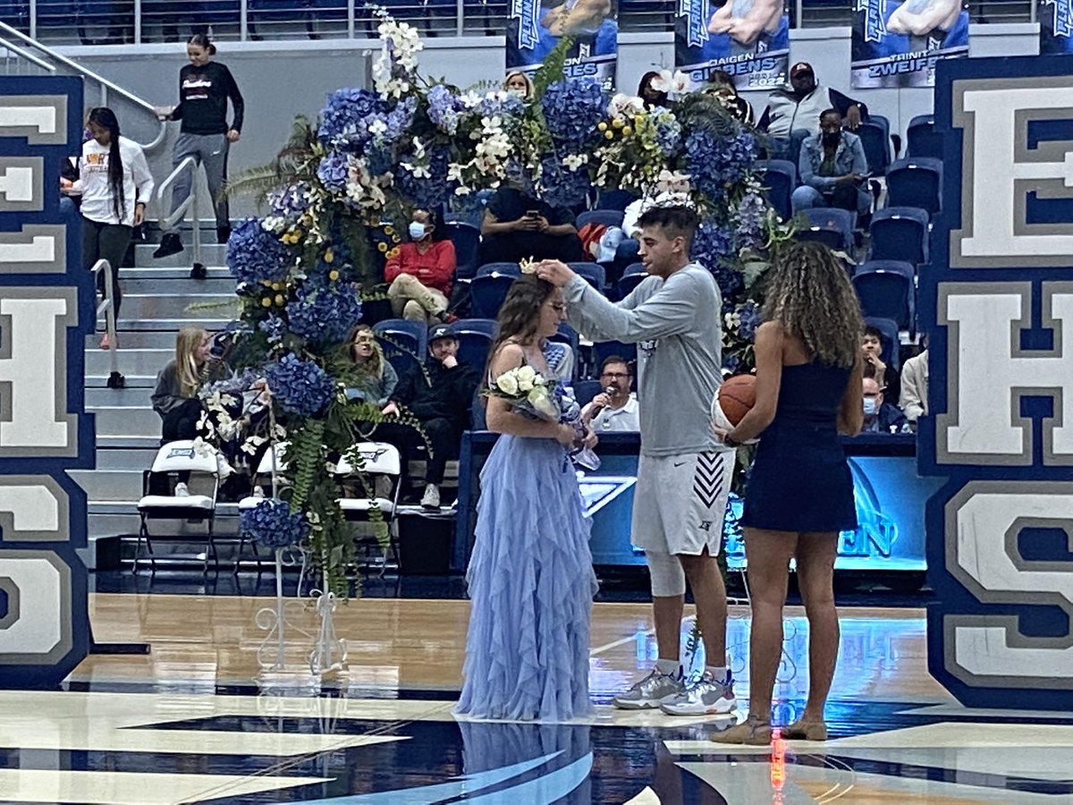 2022Oklahoma's tweet photo. Congratulations Taye Sullivan on being Enid High Schools 2022 Homecoming King! Awesome individual on and off the court! @Ok_Wolfpack @TayeSullivan @NXTPROHoopsOK @KotaBlickyUh @RL_Hoops @PrepHoopsOK @OkieBall_1 @OKRecruits @OKHoopsReport https://t.co/7n7QfNTxLY