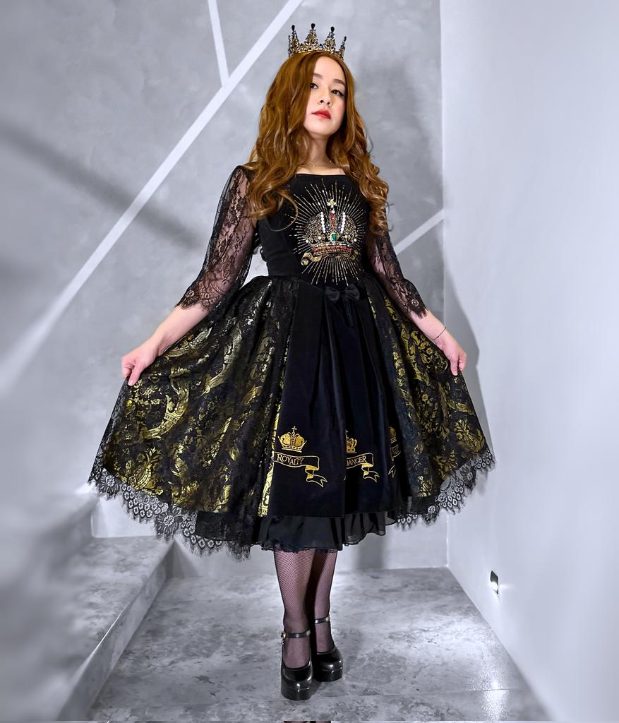 👑 Today is the last day of "Royalty" JSK pre-order! 👑
13 sizes are available for order!
Check our website or Etsy store for order ✨
missdanger.shop
#lolitafashion #eglcommunity #ロリィタファッション