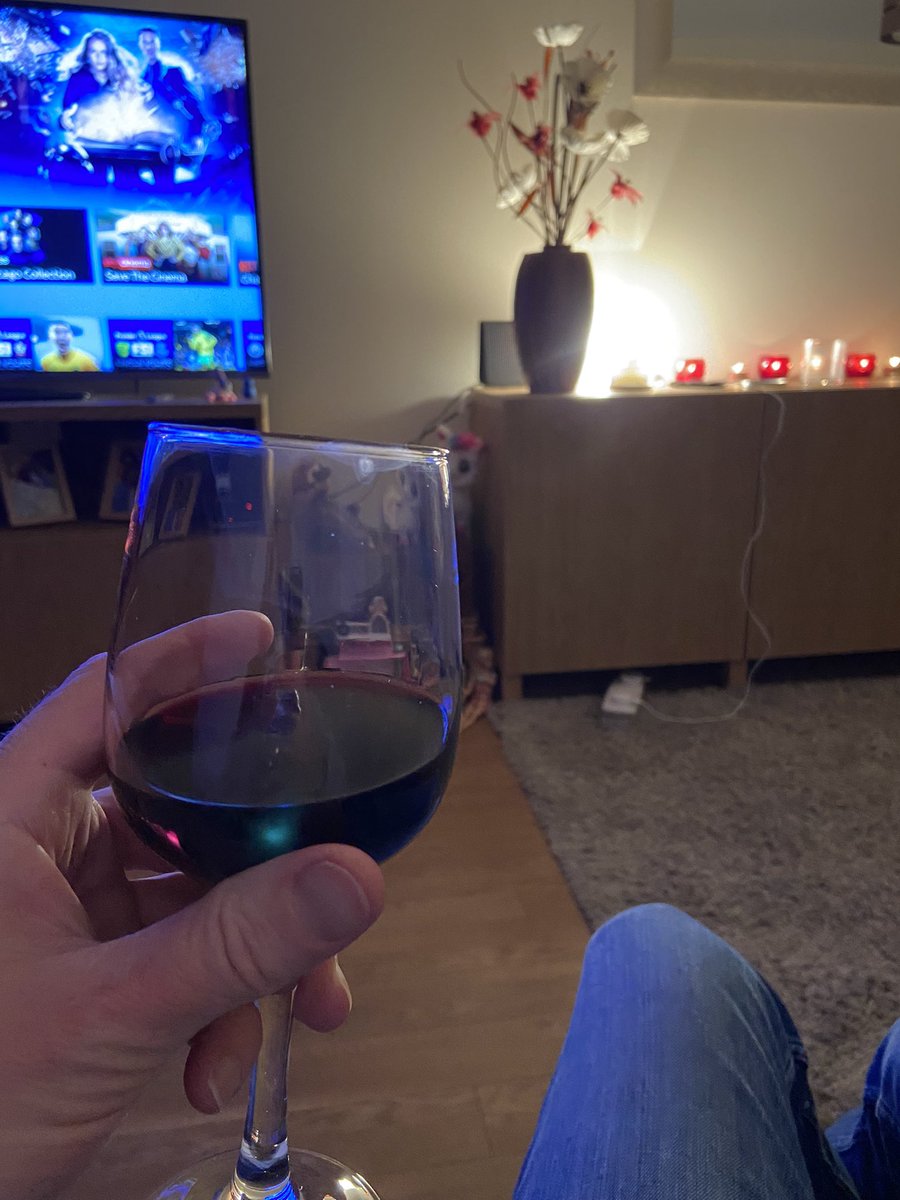 Rock and roll Saturday night, roast done, ironing done, kids in bed, Malbec and #firstdates it is!