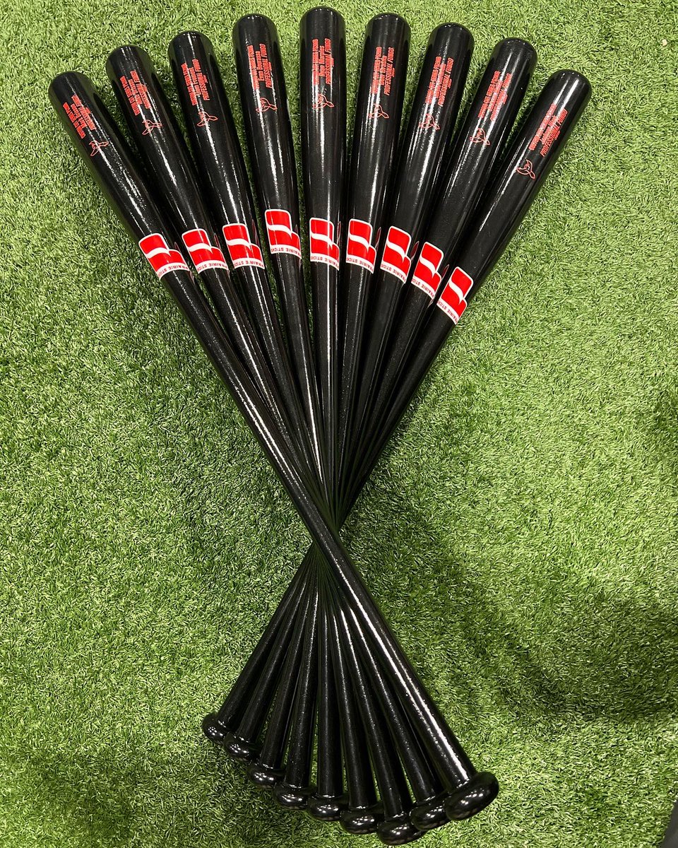 Shoutout to <a href="/PRAIRIESTICKS/">Prairie Sticks Bat Company</a> for hooking the coaches up with some elite fungos!🔥 

#STAFLY