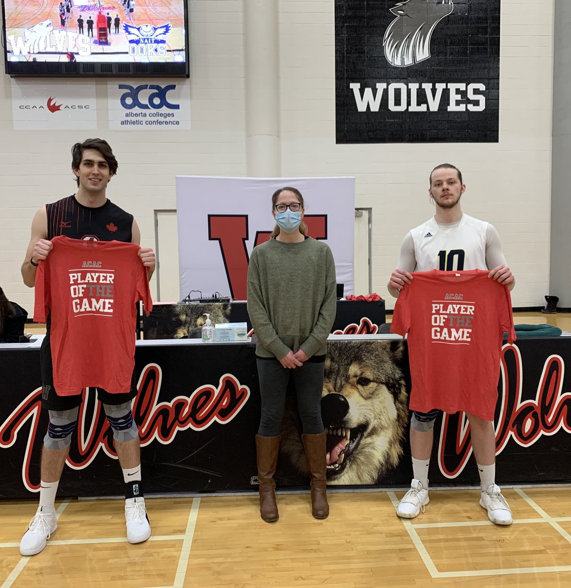 NWP_Wolves's tweet image. 🐺🏐 MVB | Tough loss for your #GPRCWolves to the @naitooks, 0-3 (19-25, 25-27, 17-25). 

Women’s game up next 📍 ACACTV.ca