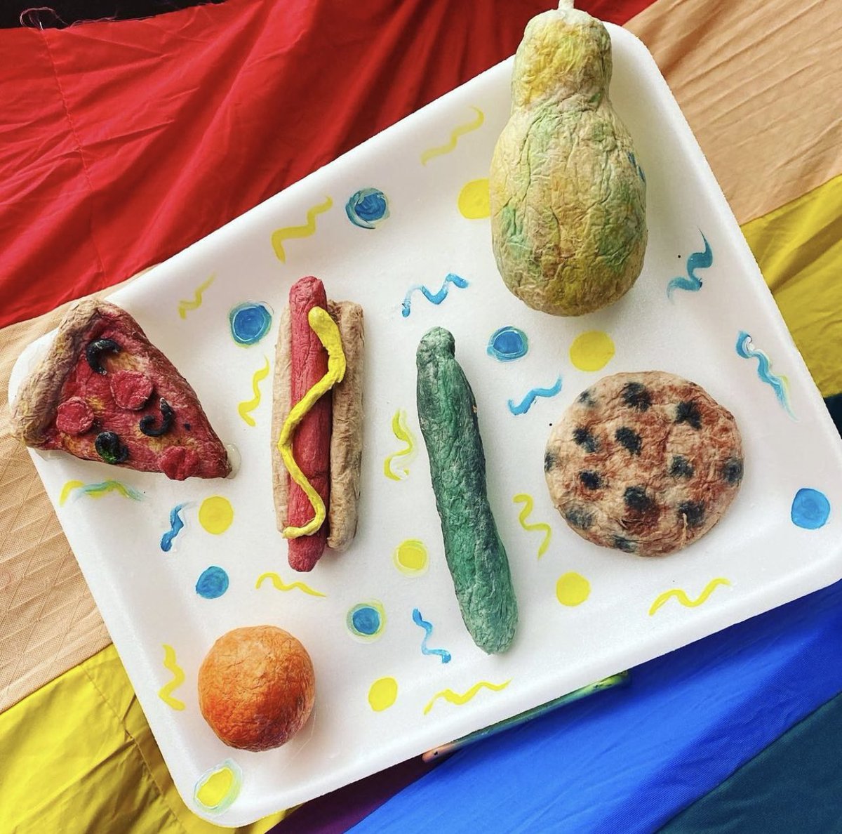 SaintMarksHS's tweet photo. Check out the incredible food props that were created by Stagecraft using toilet paper, water, watercolors and white glue!
🔰🤩🎭🎨👏👏👏
#ThePlaceToCreate #SaintMarksHS https://t.co/2BEq6hW2An