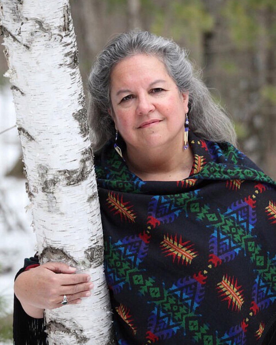 cefuoregon's tweet photo. Join Common Reading and author Robin Wall Kimmerer as she gives a virtual talk on Braiding Sweetgrass: Indigenous Wisdom, Scientific Knowledge, and the Teachings of Plants.
https://t.co/6gJKLHRPha
#commonreading #braidingsweetgrass #relationship #indigenousscience #INDIGENOUS https://t.co/37BaHAHha9