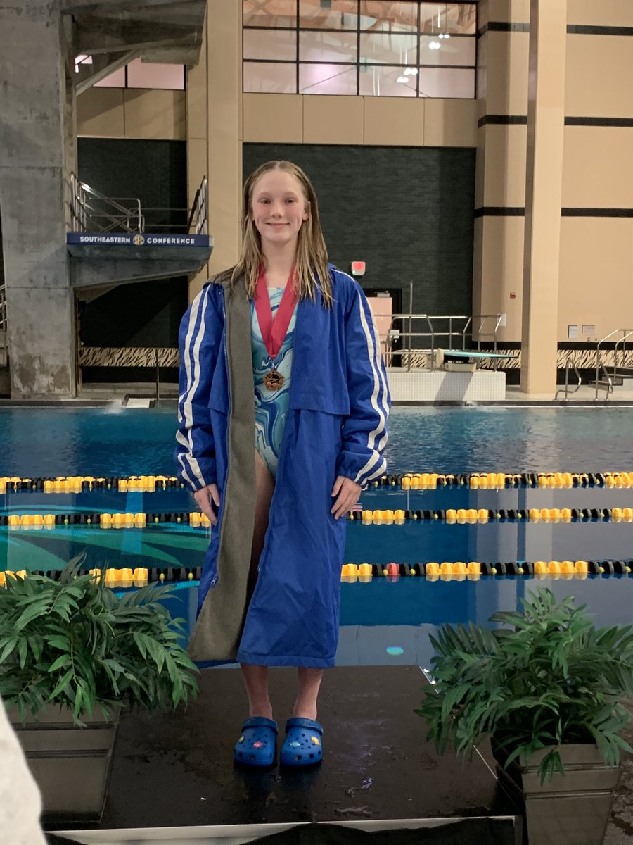BSSswimanddive's tweet photo. Congrats to Alyssa Mainard on 7th place in diving! https://t.co/bK45NveNpG