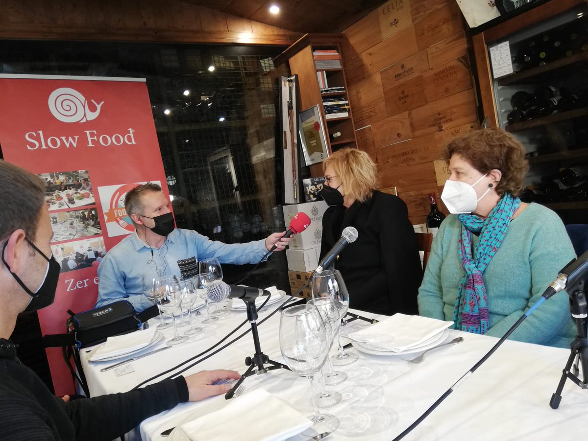 LaRutaSlow's tweet photo. Escucharemos a...
🎙Ramón Errasti @BodegasMitarte
🎙Ruth Mozo @GetariakoTxakol 
🎙Iker Zabaleta @AratzErretegia 
🎙 @Cristina_Lage @SSTurismo 
🎙 Juanma Garmendia #SlowFood Donostia "Germán Arrien" https://t.co/0HnMWZAjPe