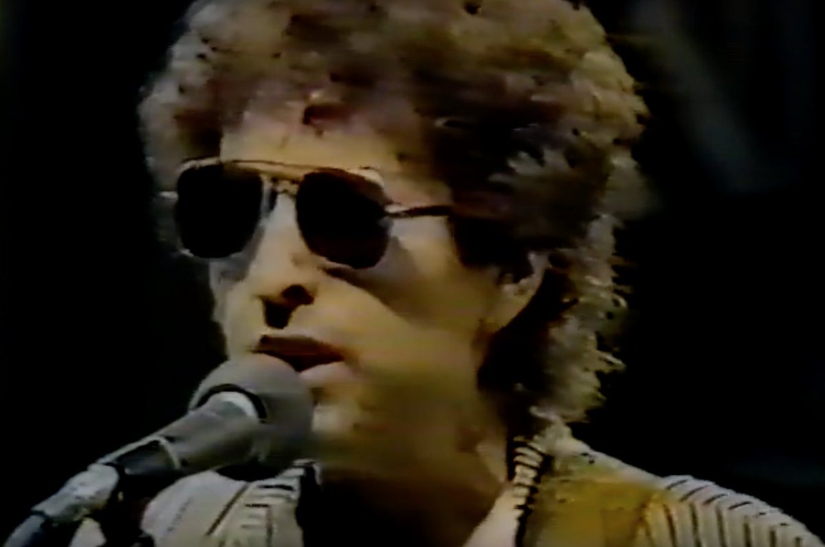 bob_notes's tweet photo. Not sure how long this VHS rip will survive before the robots make it disappear: #BobDylan and most of the Plugz rehearsing for their appearance on Late Night, 22 March 1984. The video is dirty boots. The audio is better, but has a thick layer of hiss. 

https://t.co/8741Dwveve https://t.co/mx7NjFinYw