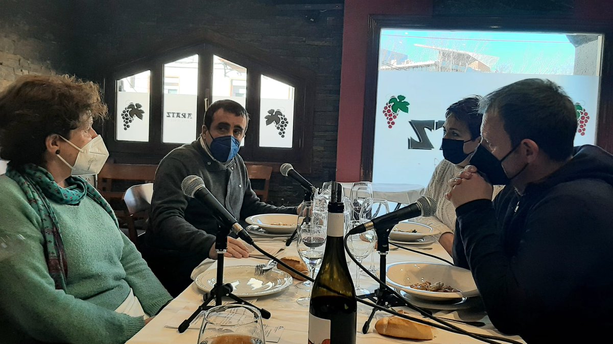 LaRutaSlow's tweet photo. Escucharemos a...
🎙Ramón Errasti @BodegasMitarte
🎙Ruth Mozo @GetariakoTxakol 
🎙Iker Zabaleta @AratzErretegia 
🎙 @Cristina_Lage @SSTurismo 
🎙 Juanma Garmendia #SlowFood Donostia "Germán Arrien" https://t.co/0HnMWZAjPe